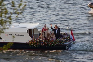 Willem-Alexander Waving