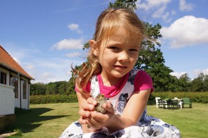 Helena with the dead bird